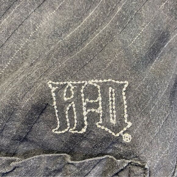 Harley-Davidson Women’s‎ 2W Black Pinstripe Button-Up Shirt – Embroidered Logo - Picture 4 of 10